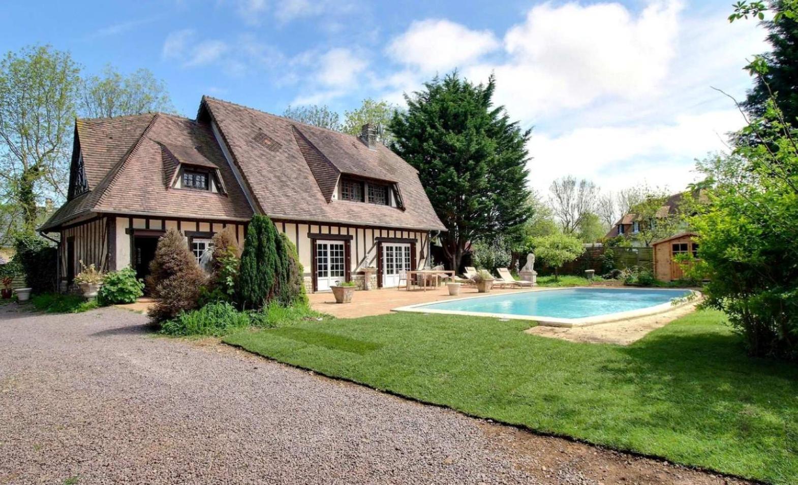 Superbe Maison Normande Avec Piscine A 3 Minutes De La Mer Auberville Kültér fotó
